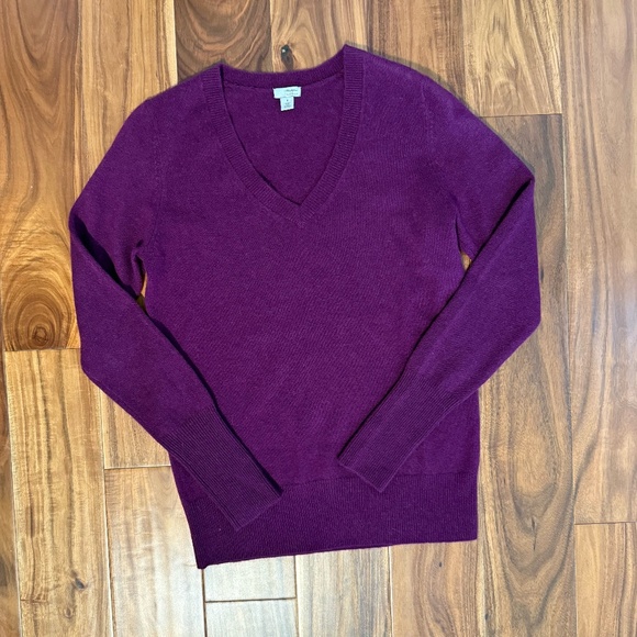 Halogen cashmere v-neck sweater size small - Picture 3 of 9